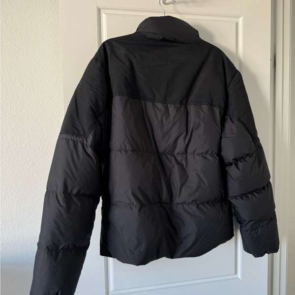 Vuori Aviara Insulated Jacket Men’s Heavyweight Down Jacket Size Medium Black - Picture 3 of 3